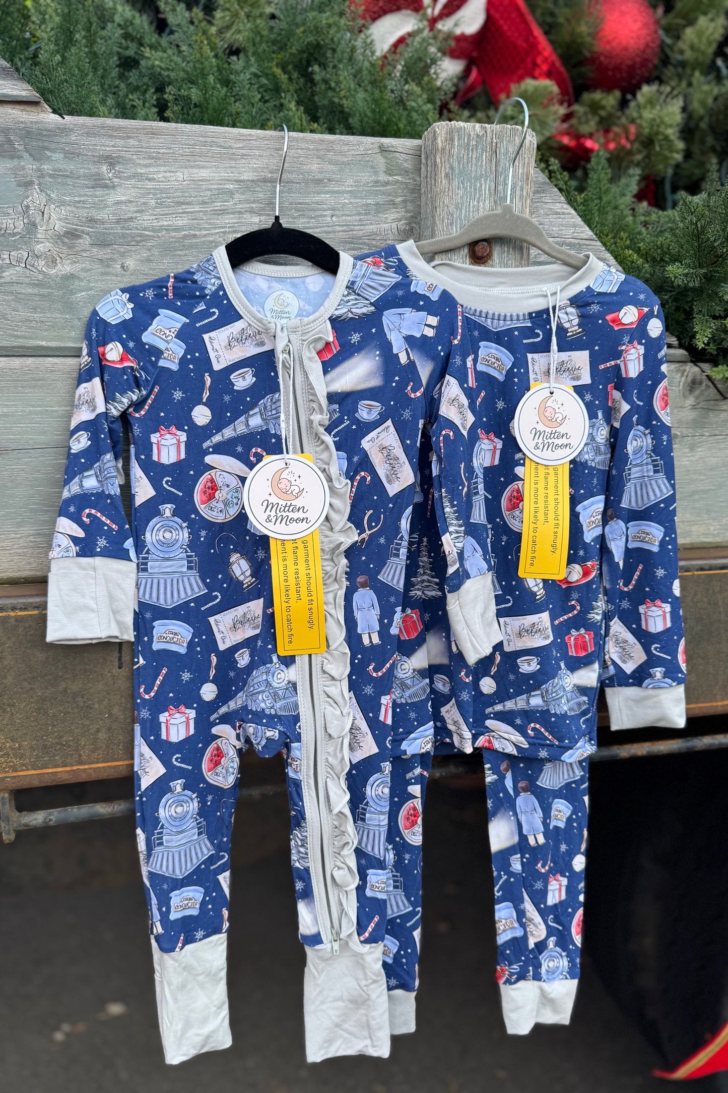 Lounge Set (Midnight Train to Mackinac)